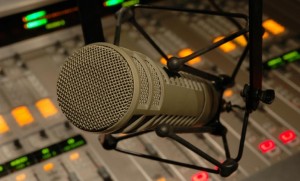 Everything-Talk-Radio-Studio-Microphone-730x441